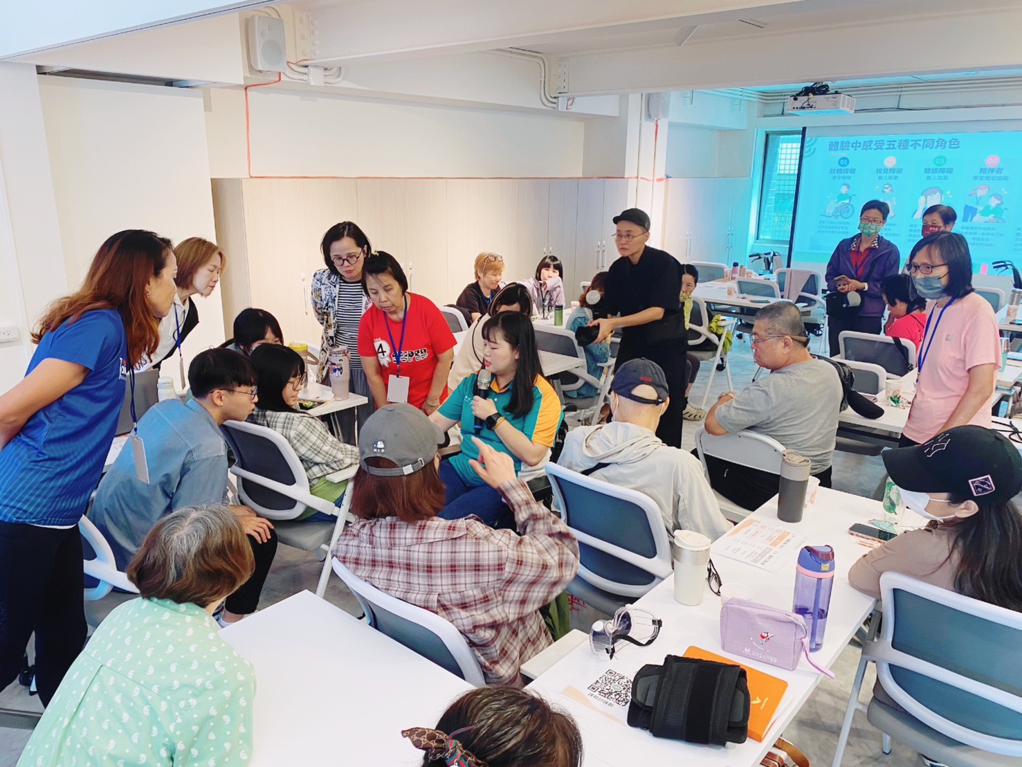 多扶無障礙生活與交通發展協會講師授課及學員輪椅體驗